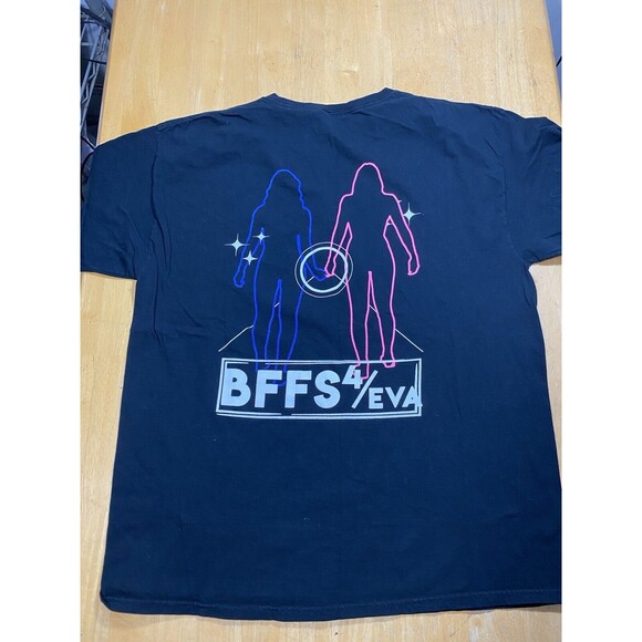 WWE THE IICONICS Shirt BILLIE KAY & PEYTON ROYCE BFFS Mens Size XL 22.5pit2pit - Picture 3 of 6